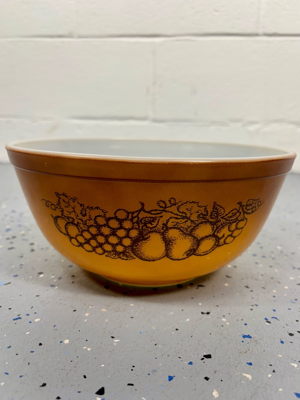 VTG 70s PYREX Old Orchard 403 2.5 Qt Mixing Nesting Bowl Mid-century Farmhouse